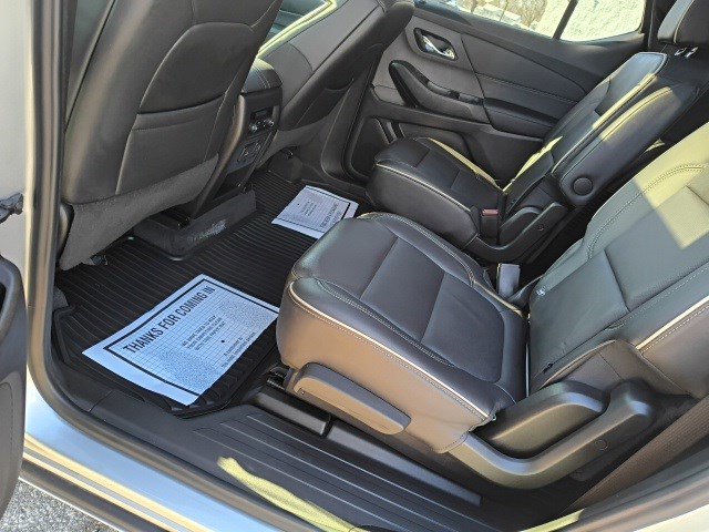 Used 2022 Chevrolet Traverse Premier image 14