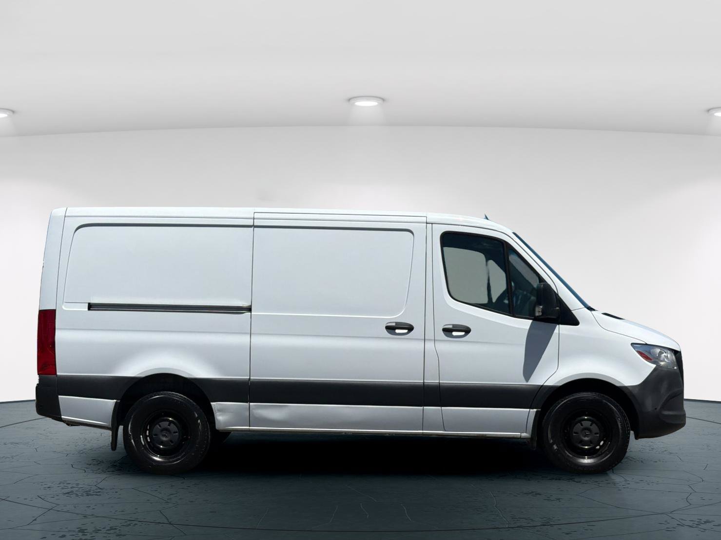 Used 2021 Mercedes-Benz Sprinter 2500 image 8