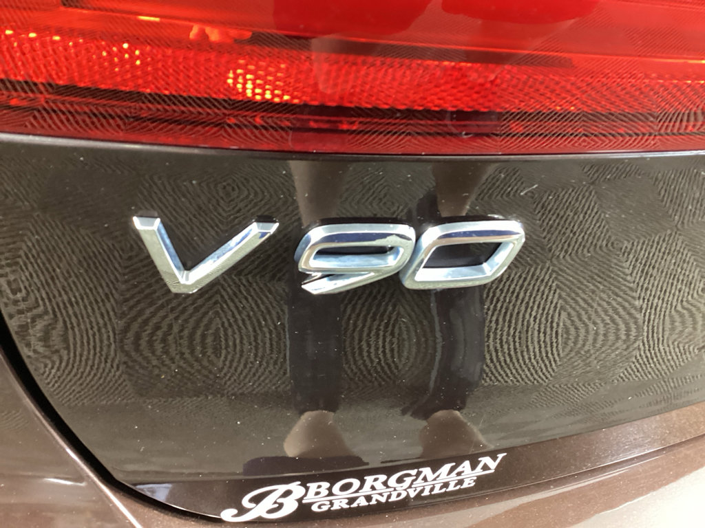 Used 2017 Volvo V90 T6 Cross Country AWD/4WD image 37