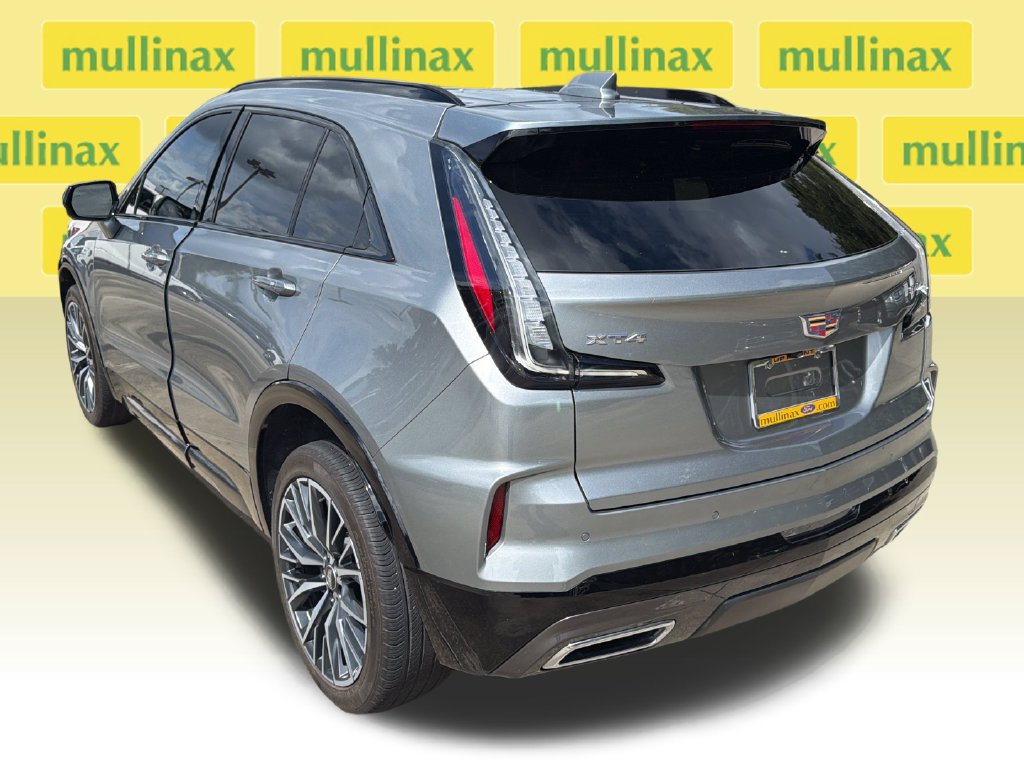 Used 2025 Cadillac XT4 Sport FWD image 9