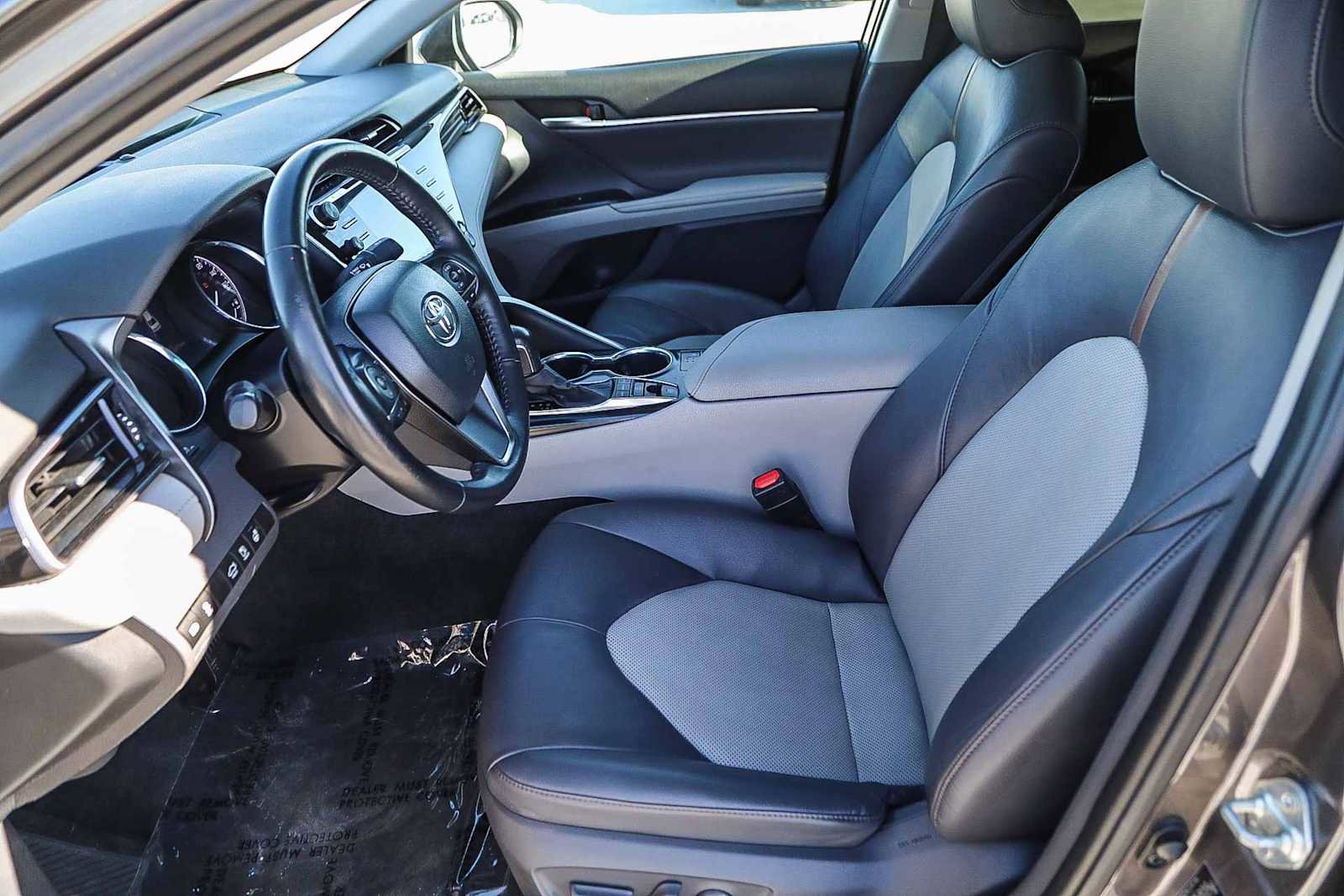 Certified 2020 Toyota Camry XLE image 17