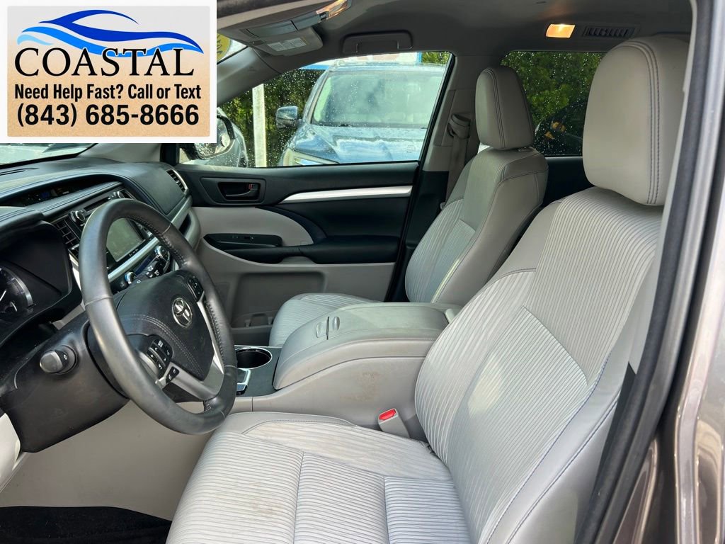 Used 2016 Toyota Highlander Plus FWD image 8