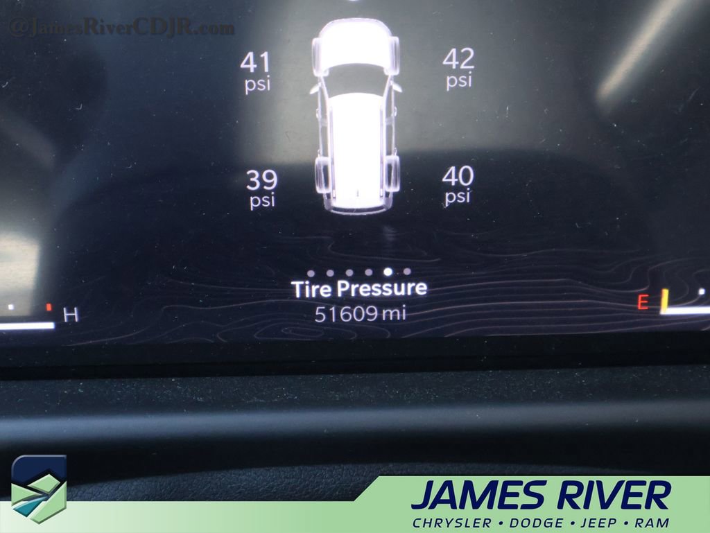 Used 2024 Jeep Wagoneer Series II w/ Flexible Seating Group image 31