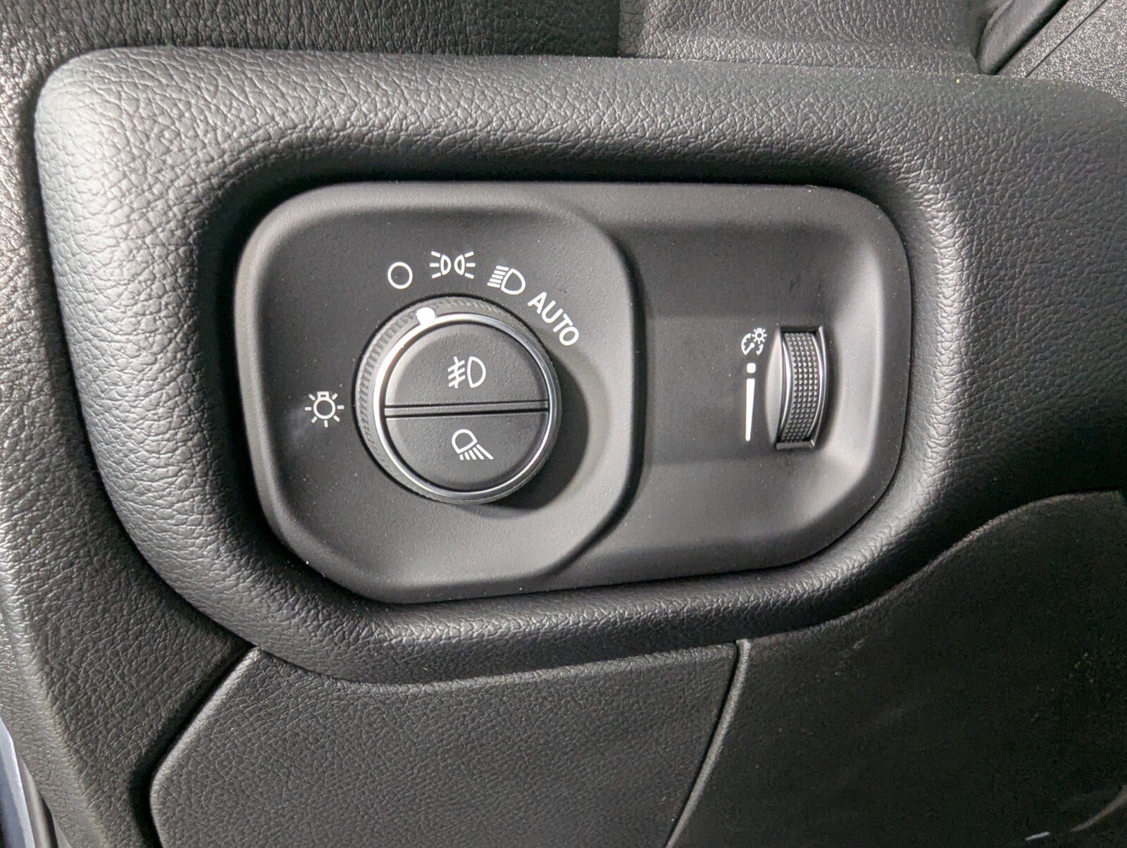 New 2026 RAM 2500 Big Horn AWD/4WD image 14