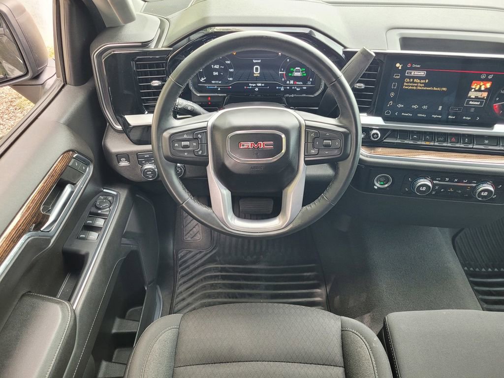 Used 2023 GMC Sierra 1500 Elevation AWD/4WD image 11