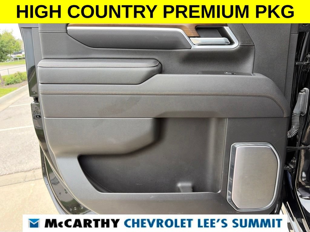 Used 2025 Chevrolet Silverado 2500 High Country w/ High Country Premium Package AWD/4WD image 48