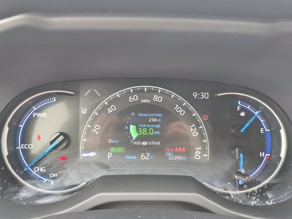 Used 2025 Toyota RAV4 LE AWD/4WD image 25