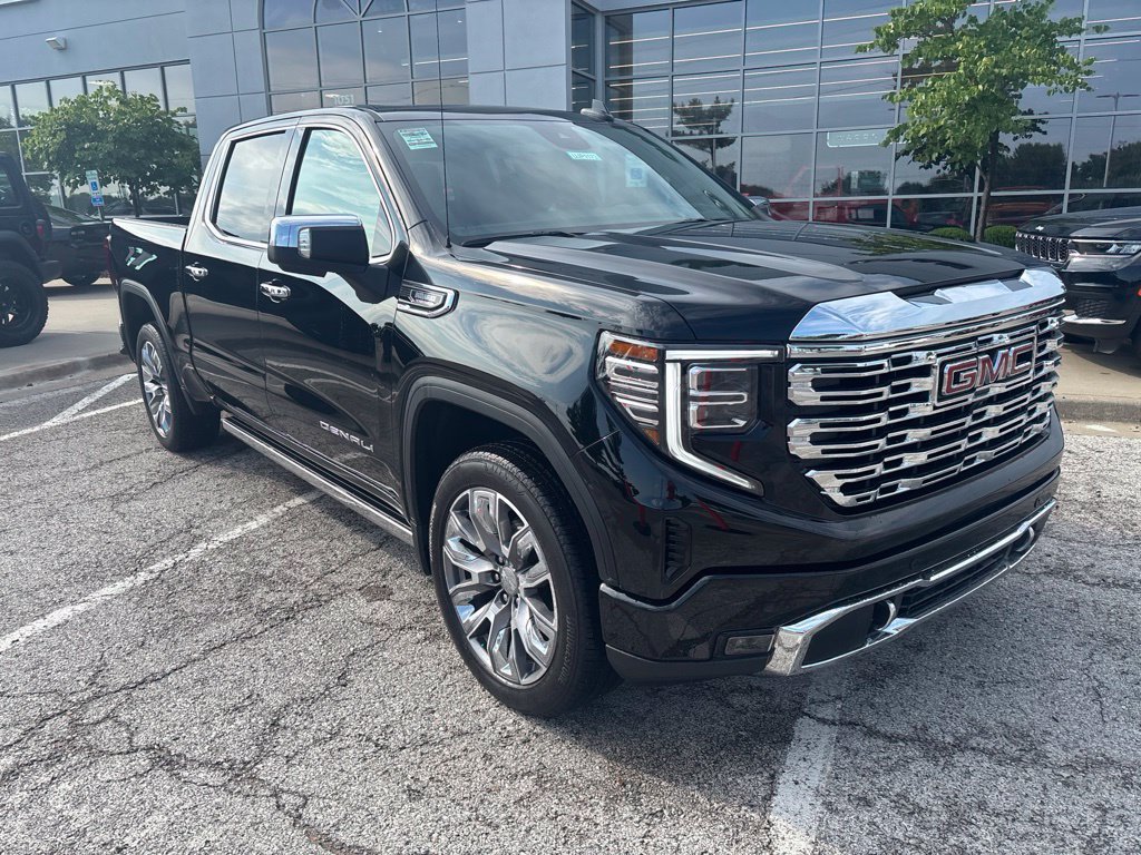 Used 2023 GMC Sierra 1500 Denali w/ Denali Reserve Package AWD/4WD image 7