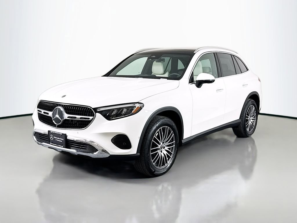 Used 2025 Mercedes-Benz GLC 300 4MATIC image 3