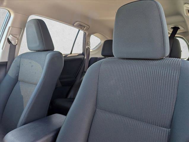 Used 2018 Toyota RAV4 LE w/ All Weather Liner Package FWD image 18
