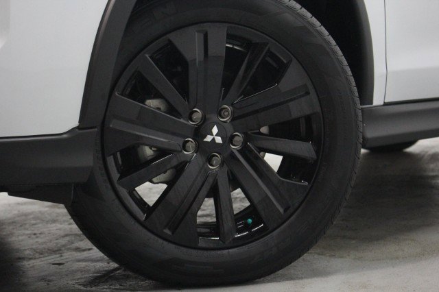 New 2026 Mitsubishi Outlander Sport LE AWD/4WD image 3