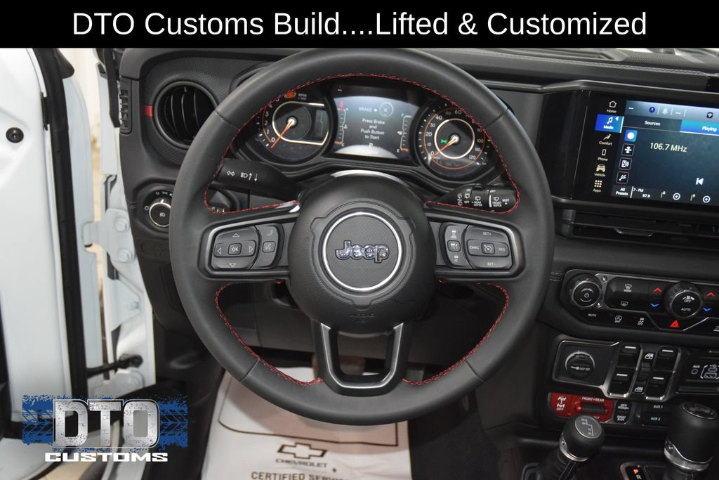 Used 2025 Jeep Wrangler Unlimited Rubicon AWD/4WD image 35