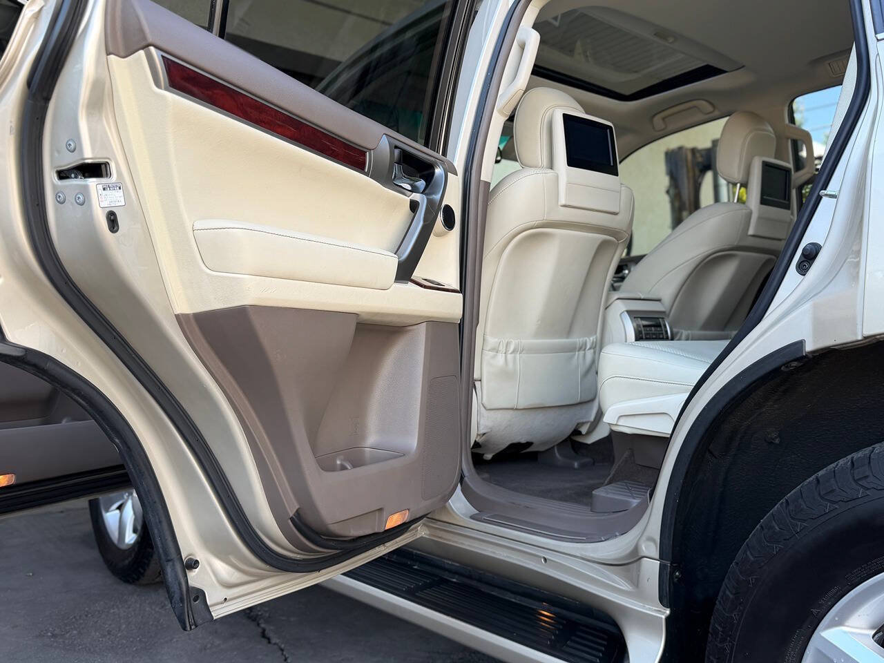 Used 2011 Lexus GX 460 Premium AWD/4WD image 57