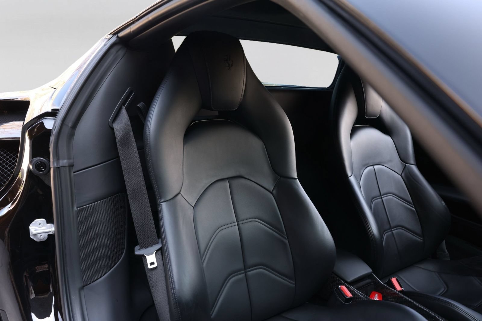 Used 2016 Ferrari 488 Spider RWD image 6