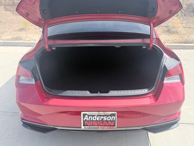 Used 2023 Hyundai Elantra Limited image 31