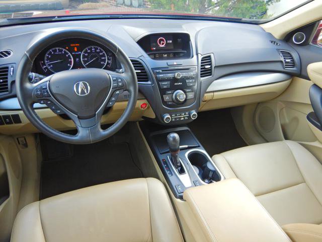 Used 2017 Acura RDX AWD image 2