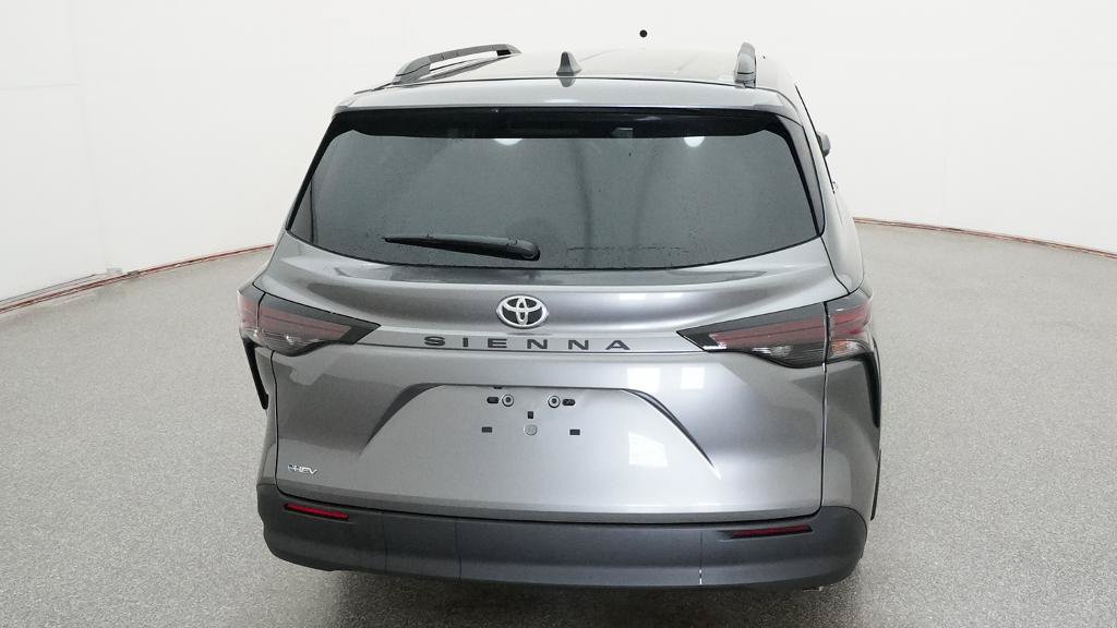 New 2026 Toyota Sienna LE FWD image 10