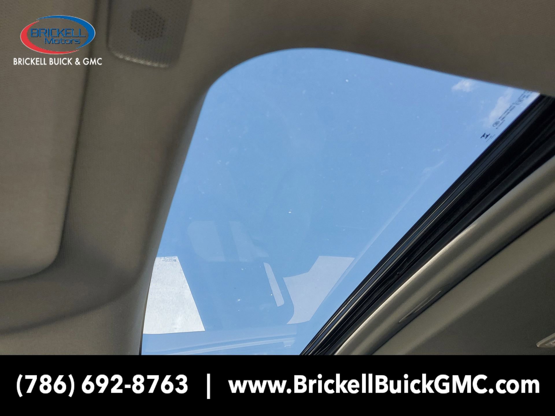 New 2025 GMC Sierra 1500 SLT w/ SLT Convenience Package image 30