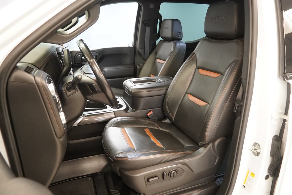 Used 2020 GMC Sierra 1500 AT4 w/ AT4 Premium Package AWD/4WD image 3