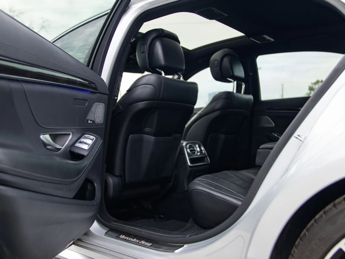 Used 2015 Mercedes-Benz S 550 Sedan image 25
