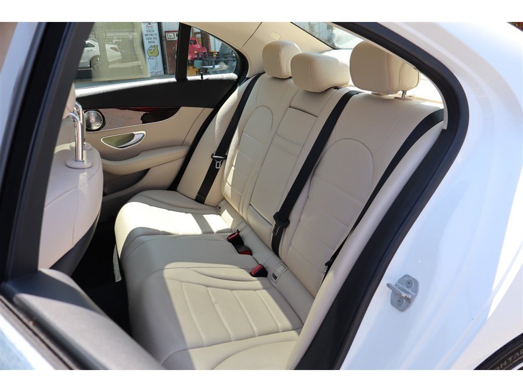 Used 2015 Mercedes-Benz C 300 Sedan image 15