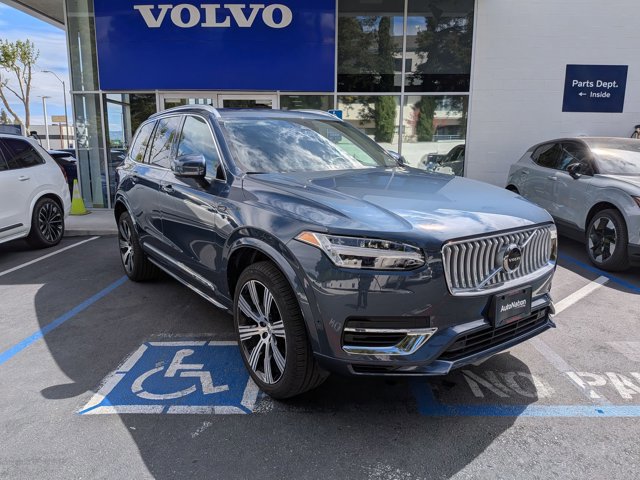 Used 2023 Volvo XC90 T8 Plus w/ Protection Package Premier image 3