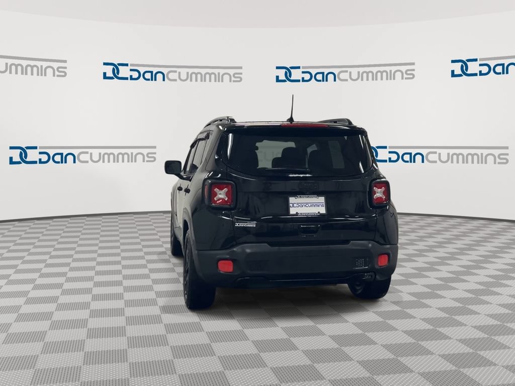 Used 2018 Jeep Renegade Altitude FWD image 7