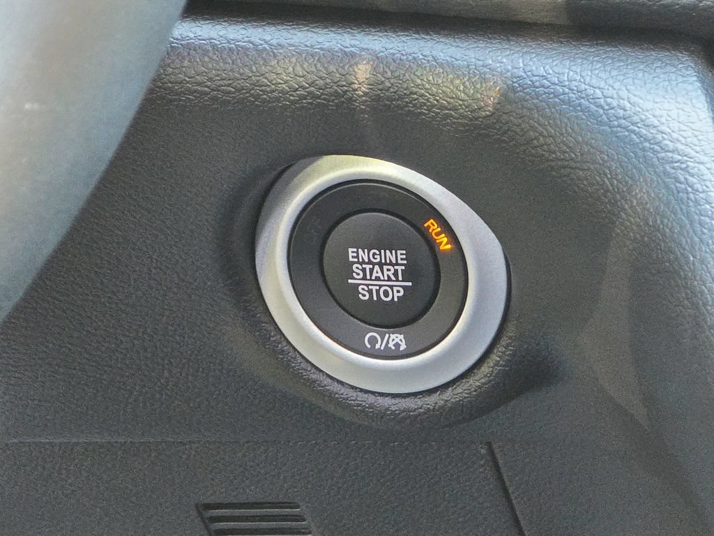 New 2027 Chrysler Pacifica Select FWD image 27