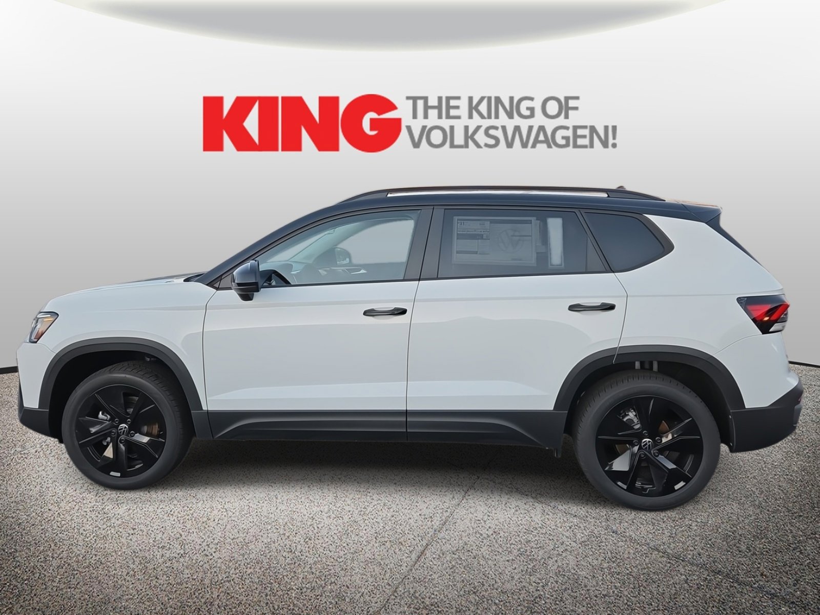 New 2026 Volkswagen Taos SE image 7