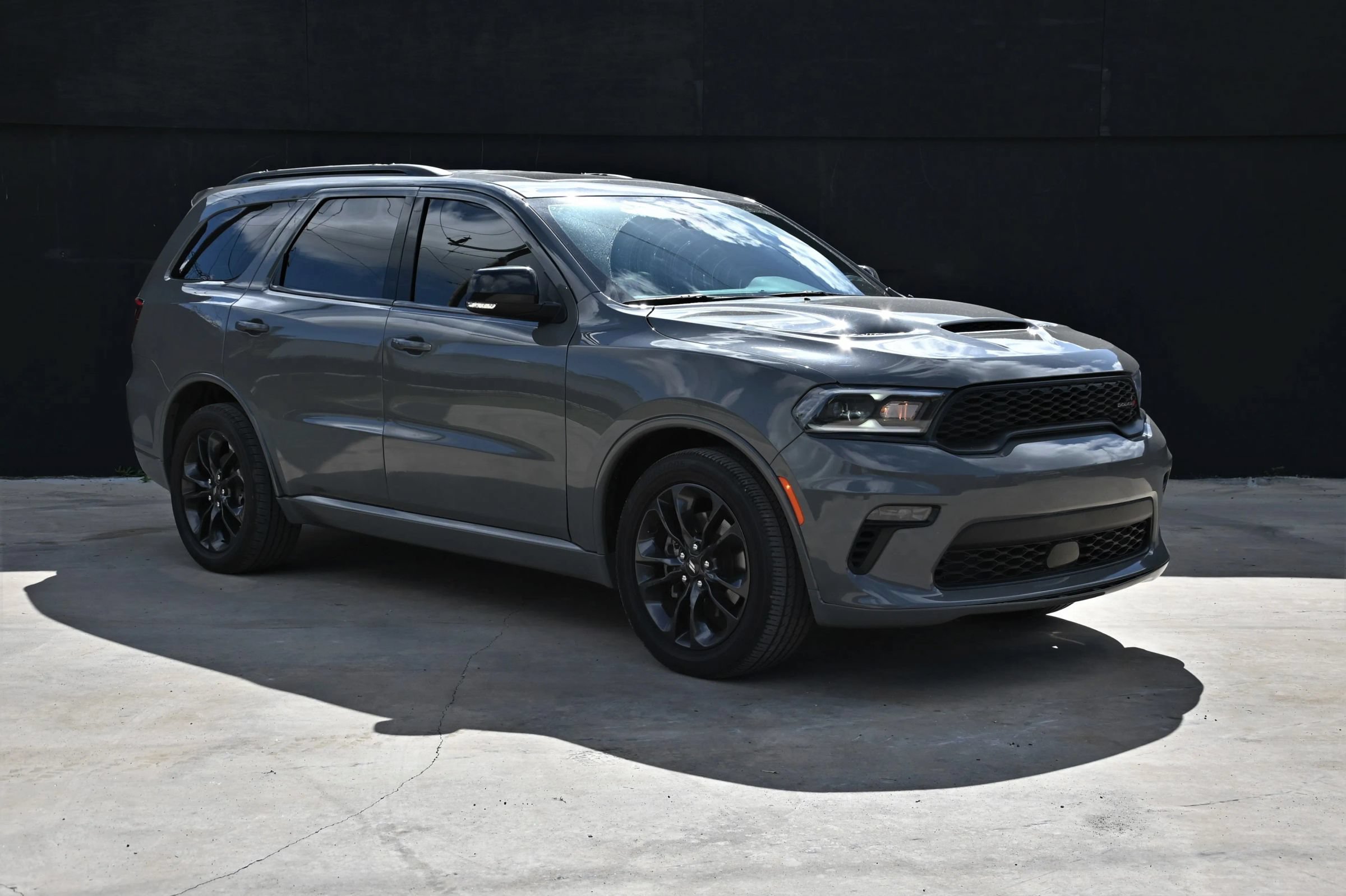 Used 2023 Dodge Durango GT RWD image 3