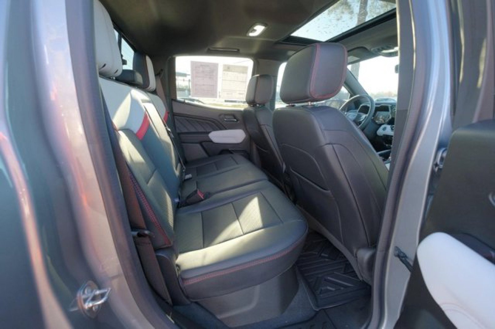 Used 2023 GMC Canyon AT4X image 17