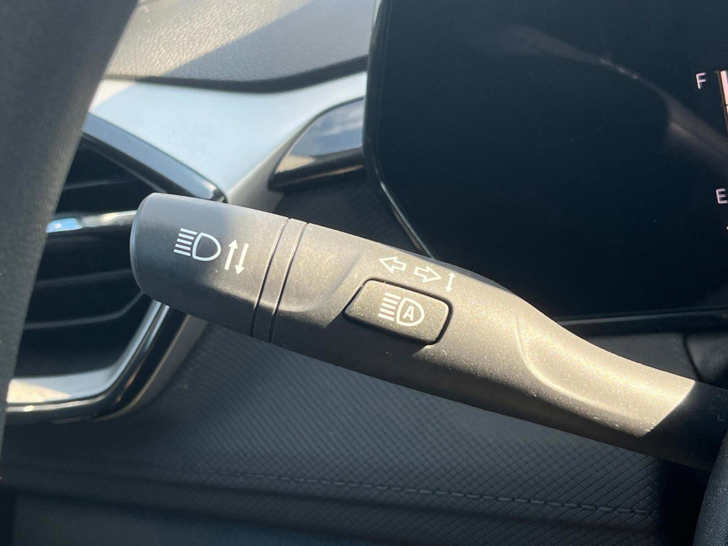 Used 2025 Chevrolet TrailBlazer LT image 28