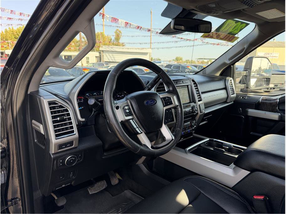 Used 2017 Ford F350 Lariat w/ Lariat Ultimate Package AWD/4WD image 3