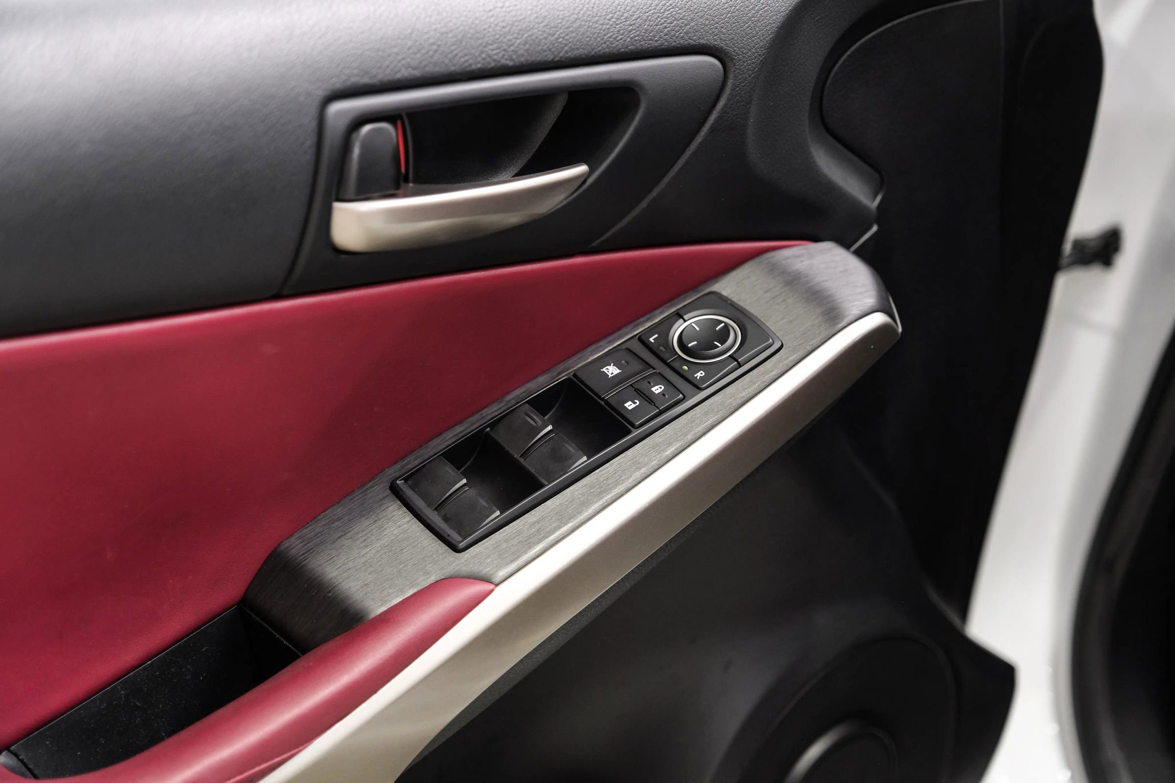 Used 2019 Lexus IS 300 RWD image 47