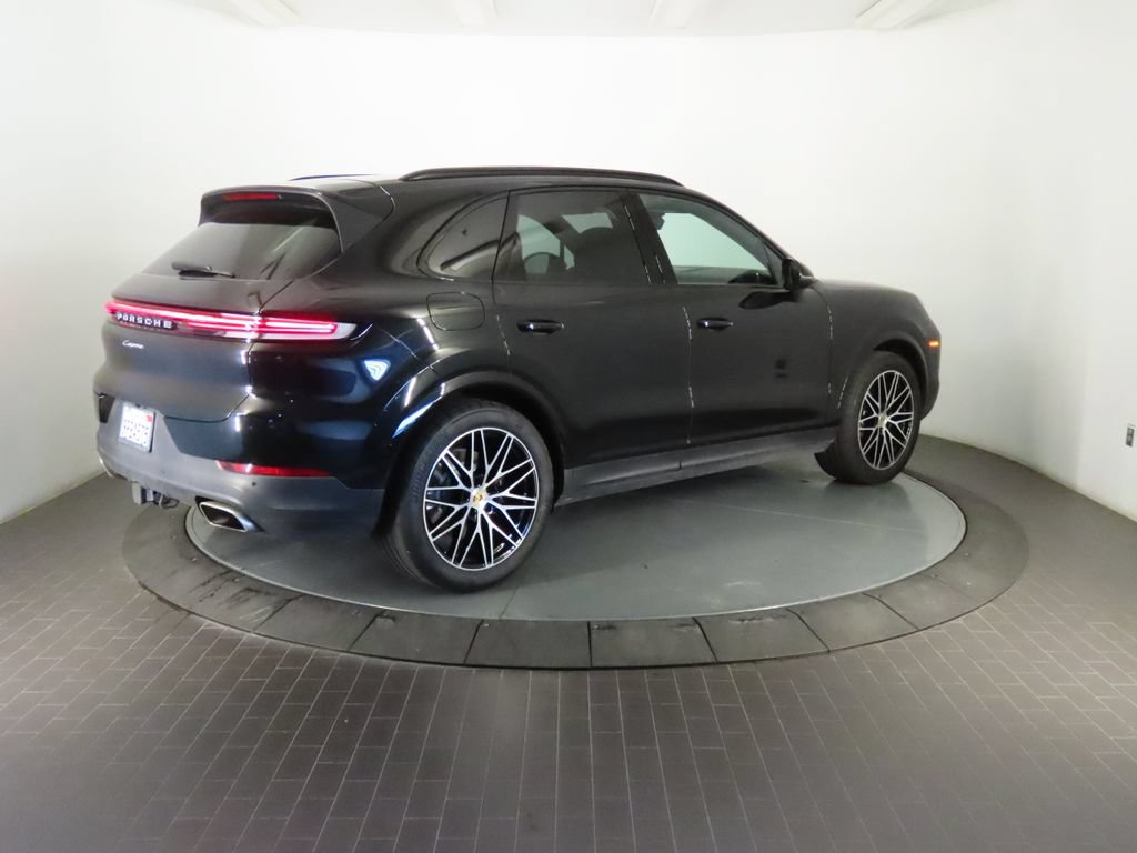 Certified 2024 Porsche Cayenne AWD/4WD image 7