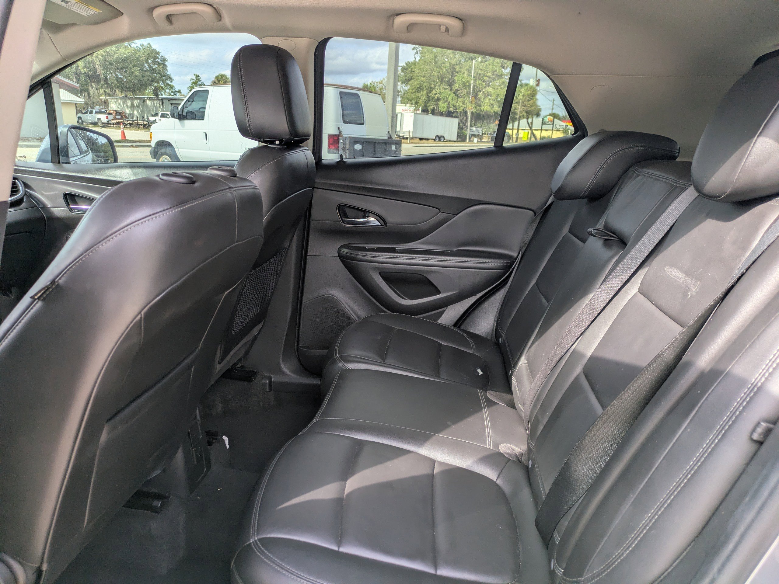 Used 2020 Buick Encore Essence FWD image 11