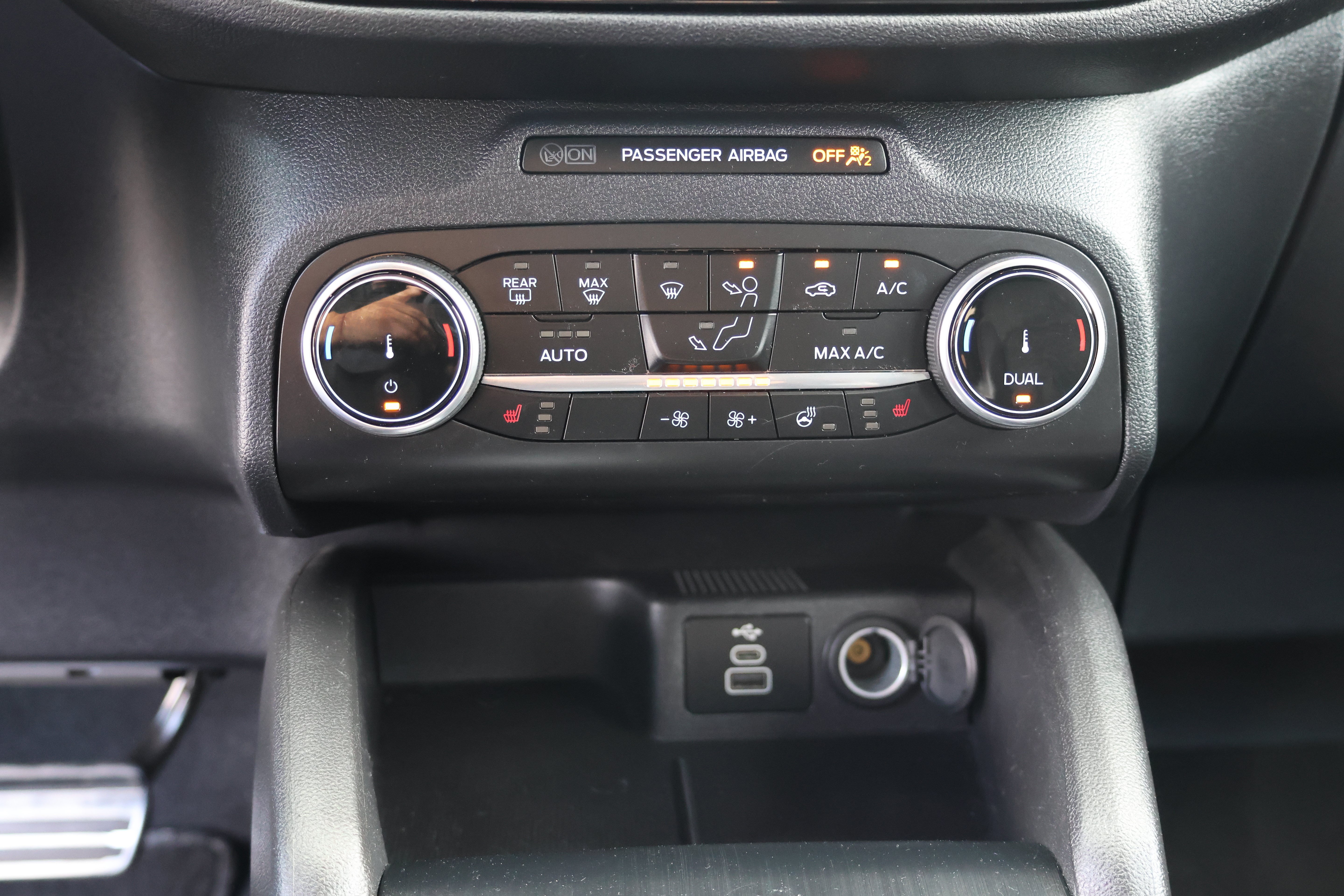 Used 2024 Ford Escape ST-Line AWD/4WD image 32