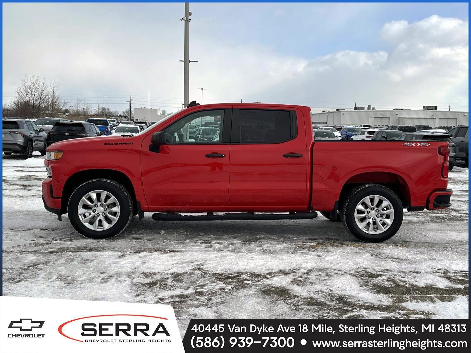 Used 2021 Chevrolet Silverado 1500 Custom w/ LPO, Dark Essentials Package image 2