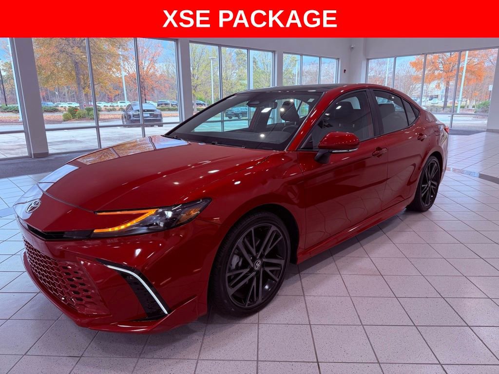 Used 2025 Toyota Camry XSE image 3