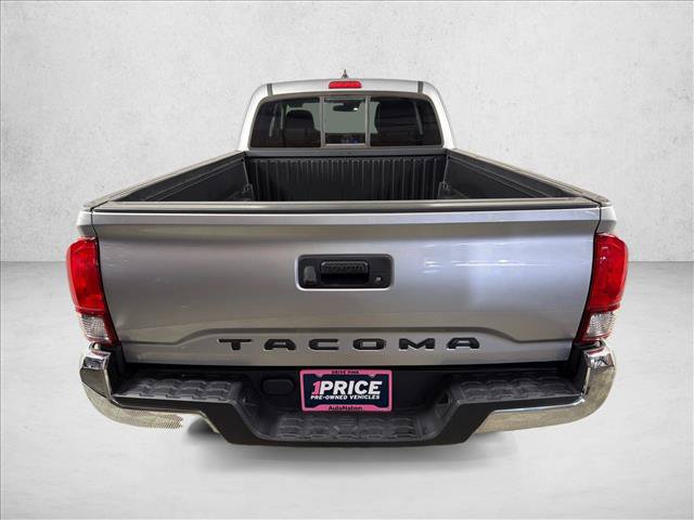 Used 2022 Toyota Tacoma SR5 RWD image 4