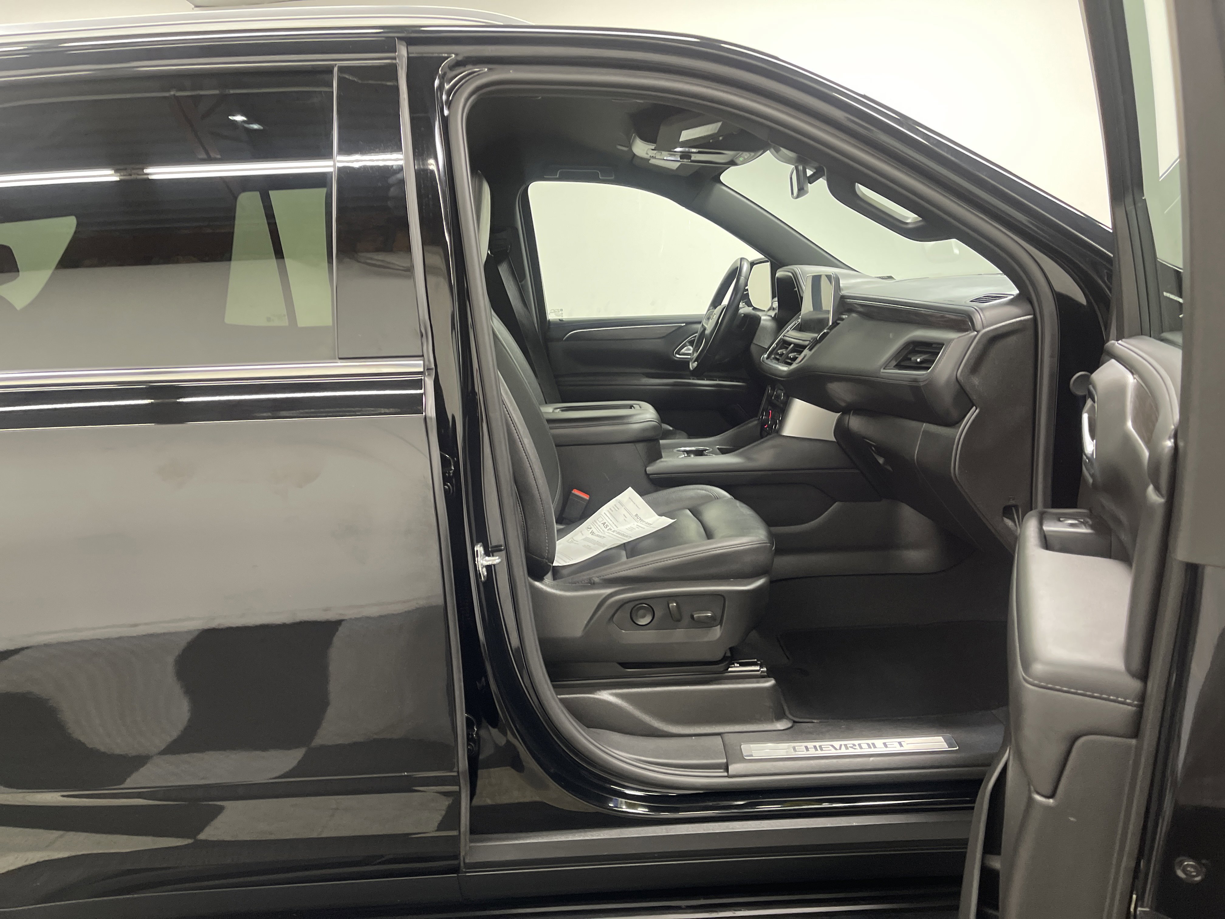 Used 2024 Chevrolet Tahoe LT image 26