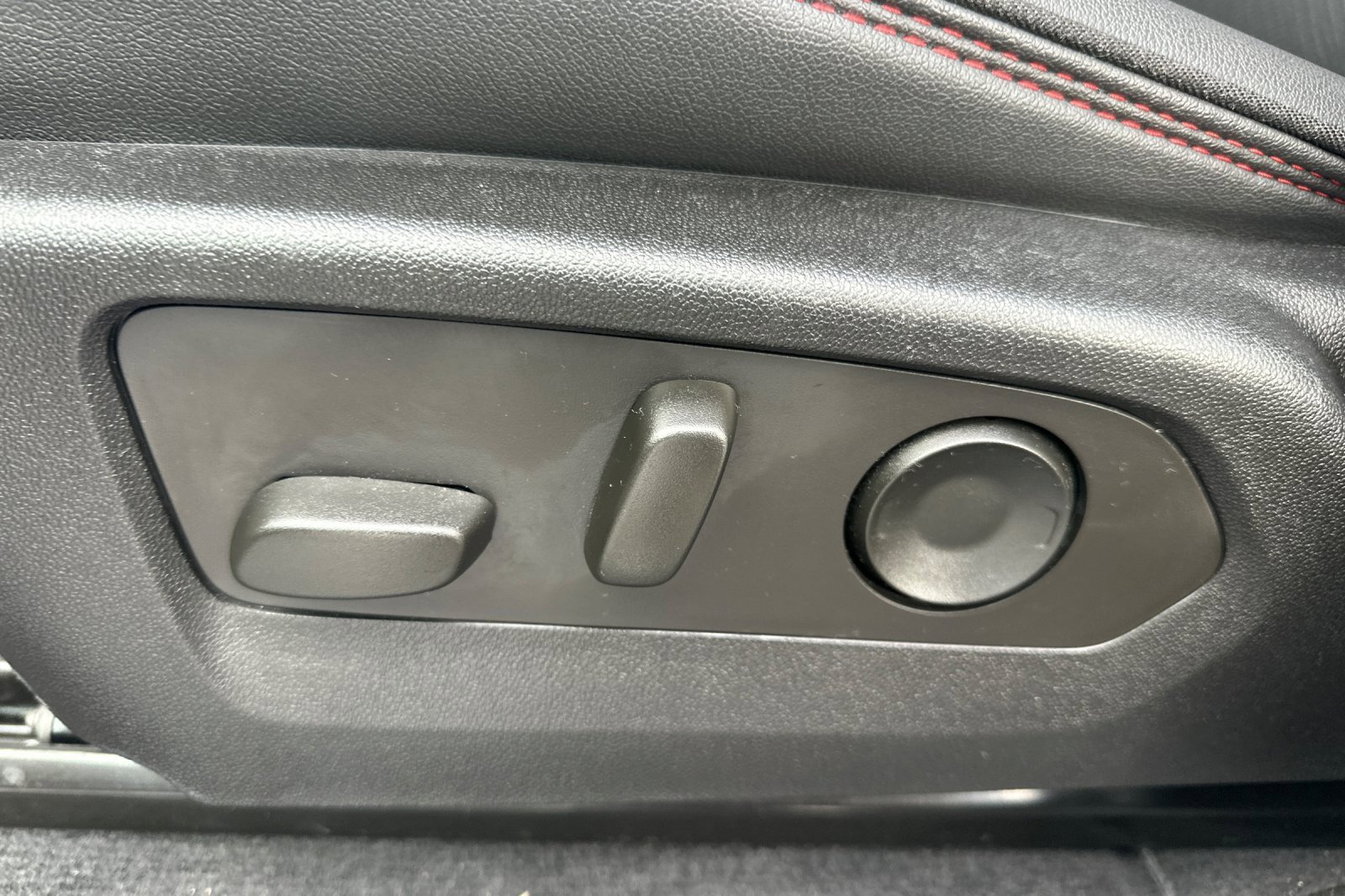 Used 2023 GMC Canyon AT4X w/ Edition 1 image 13