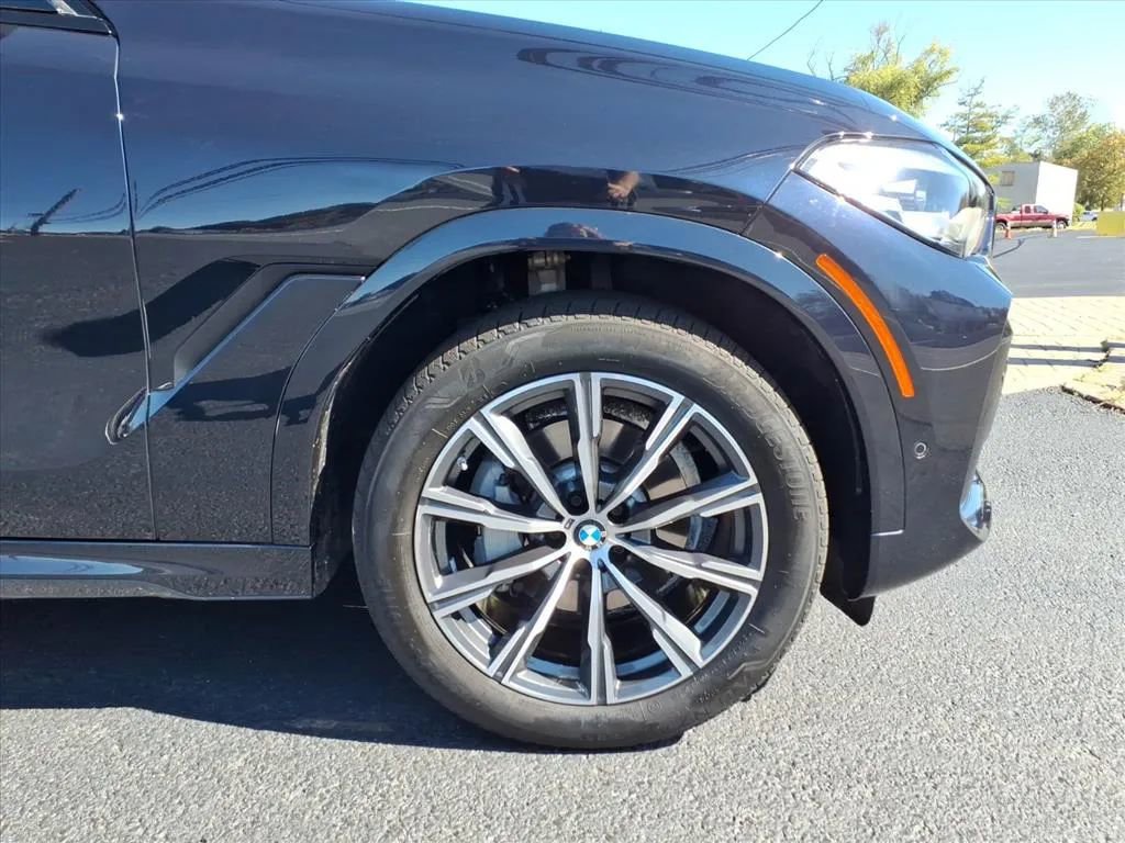Used 2023 BMW X6 xDrive40i w/ M Sport Package image 7