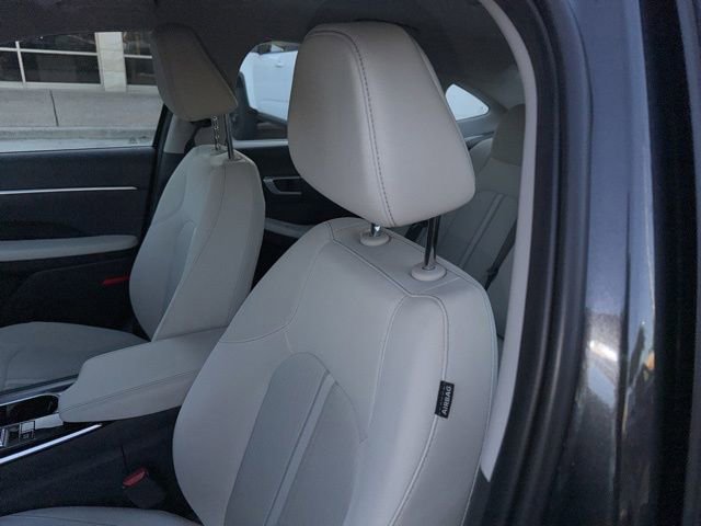 Used 2023 Hyundai Sonata SE w/ Preferred Accessory Package FWD image 5