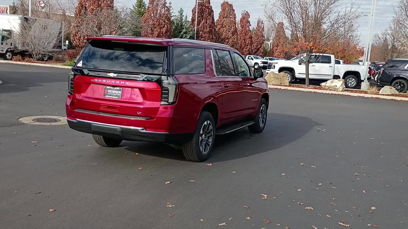 New 2026 Chevrolet Suburban LT image 4