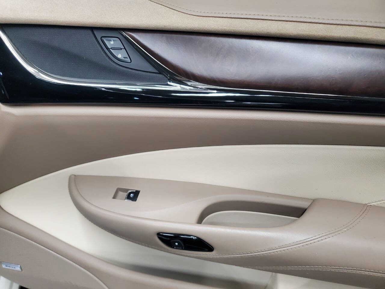 Used 2014 Cadillac ELR w/ Luxury Package image 14