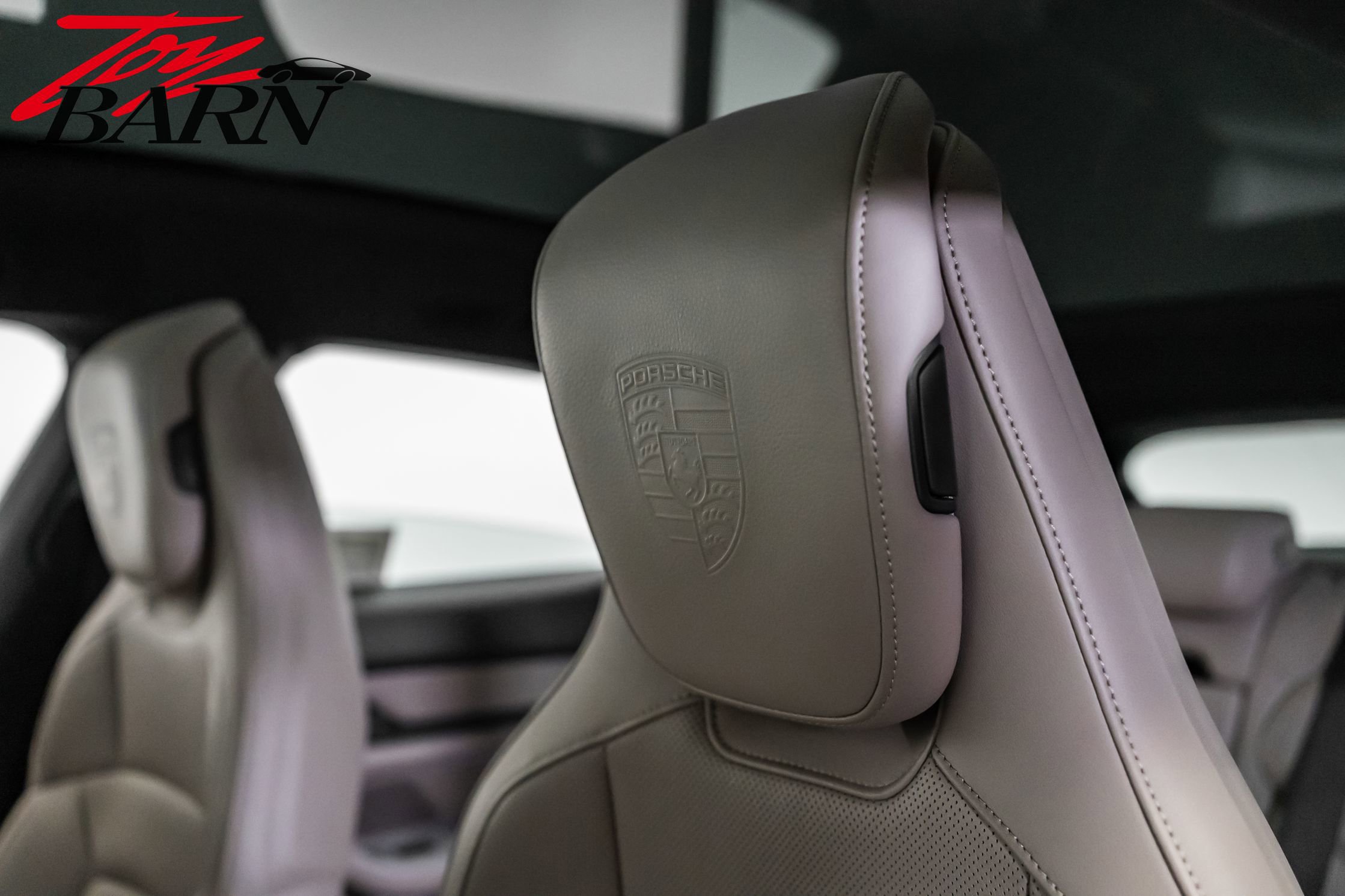 Used 2024 Porsche Taycan 4 Cross Turismo image 23