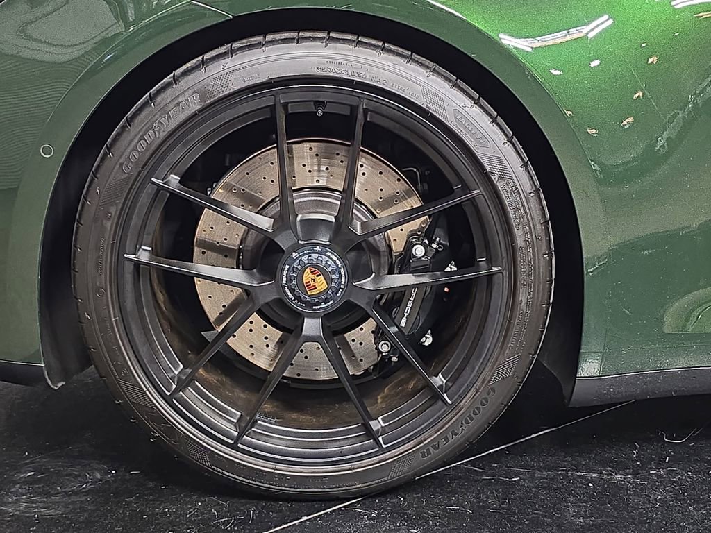 Certified 2026 Porsche 911 Carrera GTS RWD image 29