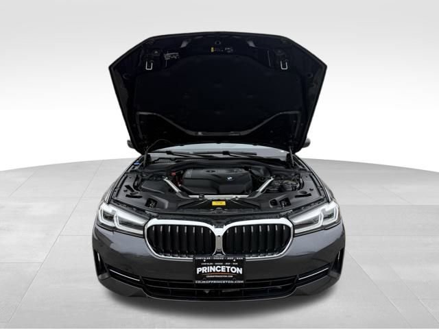 Used 2022 BMW 530i xDrive w/ Convenience Package image 9