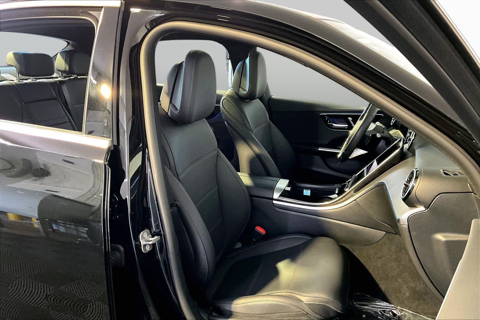 Certified 2026 Mercedes-Benz C 300 4MATIC Sedan image 8